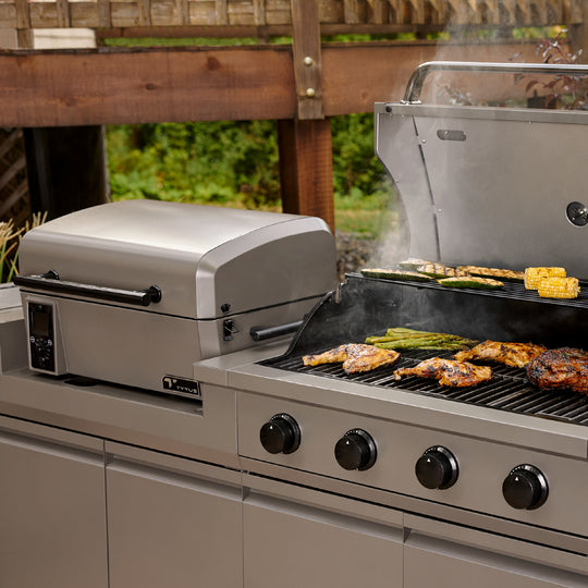 TYTUS Modular Duo with 4-Burner Gas Grill and Pellet Grill